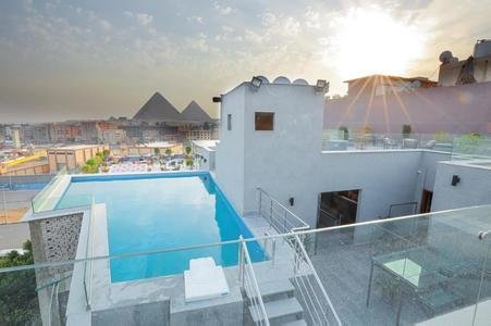 Pyramid Front Hotel, Cairo