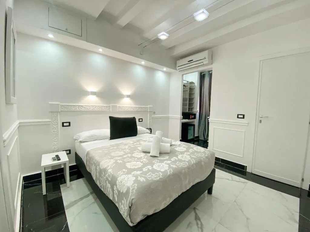 Room, Locanda Parlamento, Rome