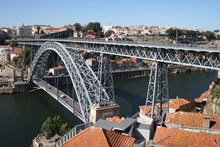 Porto Sentido, Porto