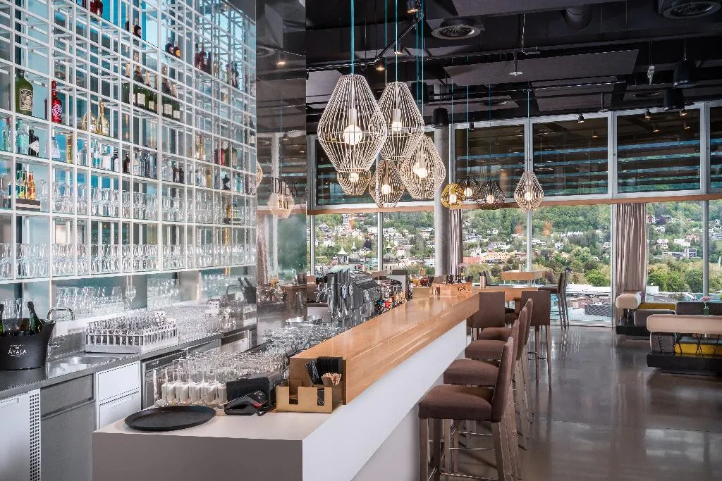Bar, aDLERS Hotel Innsbruck, Innsbruck