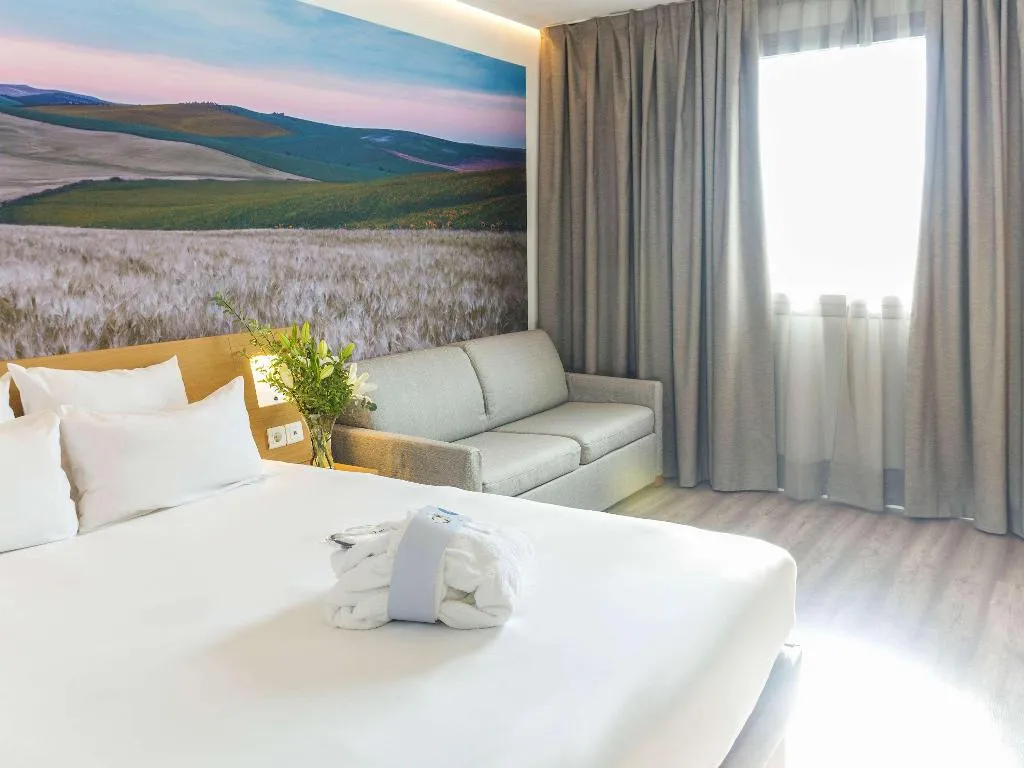 DOUBLE EXECUTIVE Room, Novotel Sevilla, Seville