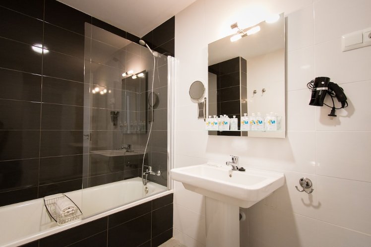 Holidays2Malaga Suites Apartments, Costa Del Sol