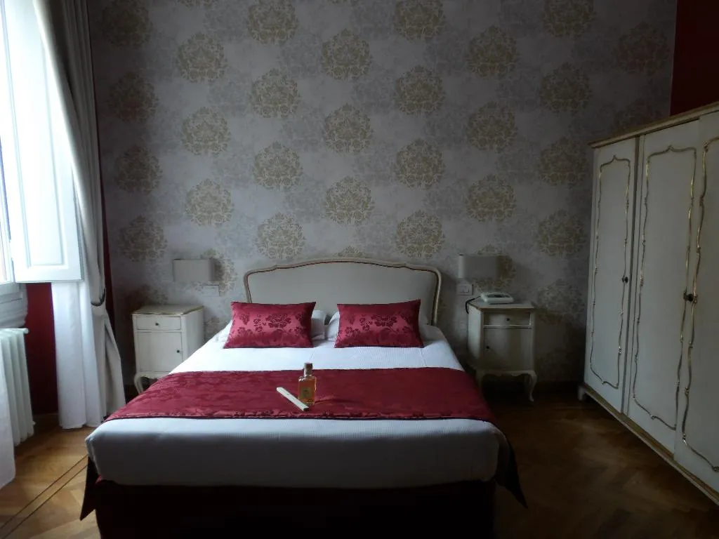 DOUBLE SUPERIOR Room, Hotel Il Granduca, Florence