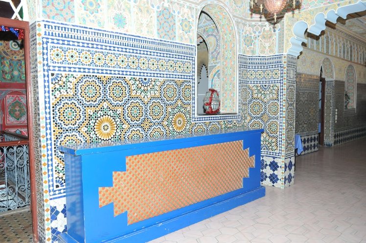 Continental, Tangier