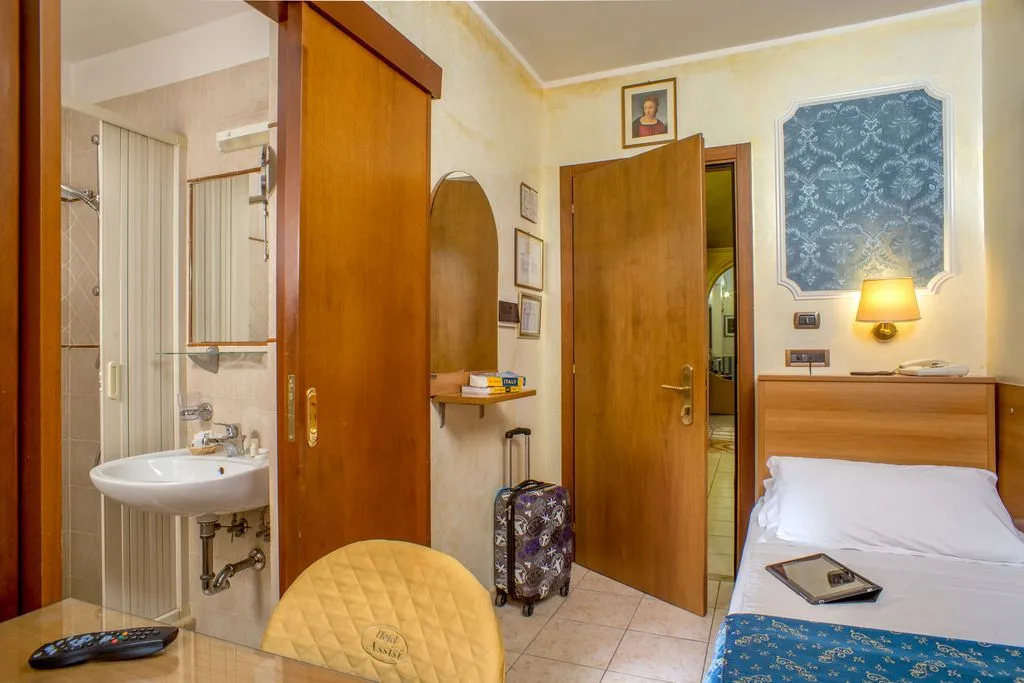 SINGLE STANDARD Room, Assisi, Rome