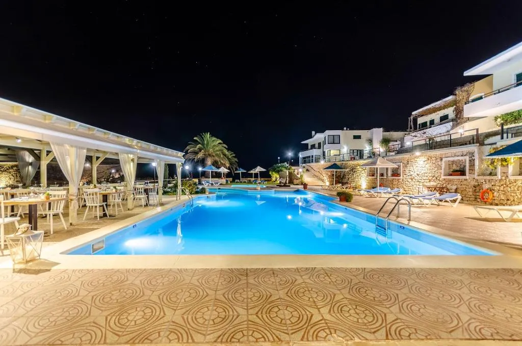 Sports and Entertainment, Pela Mare, Crete