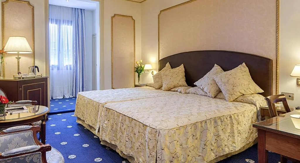 TRIPLE STANDARD Room, Roger de Lluria, Barcelona