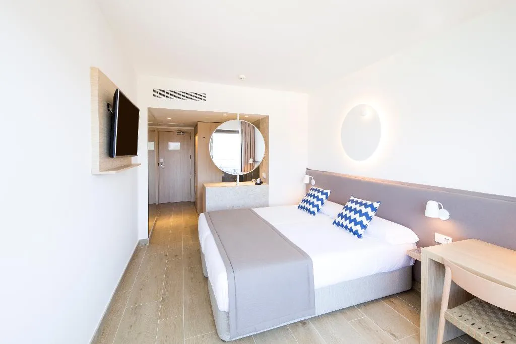 Double or Twin STANDARD Room, FERGUS Style Tobago, Majorca