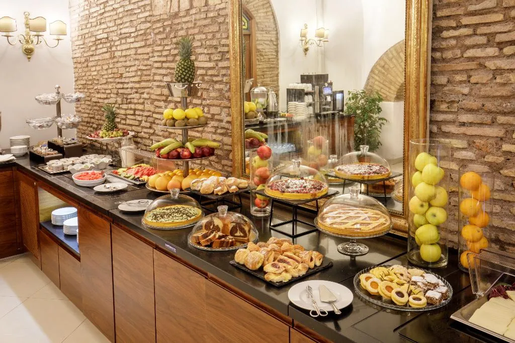 Restaurant, Hotel Della Torre Argentina, Rome