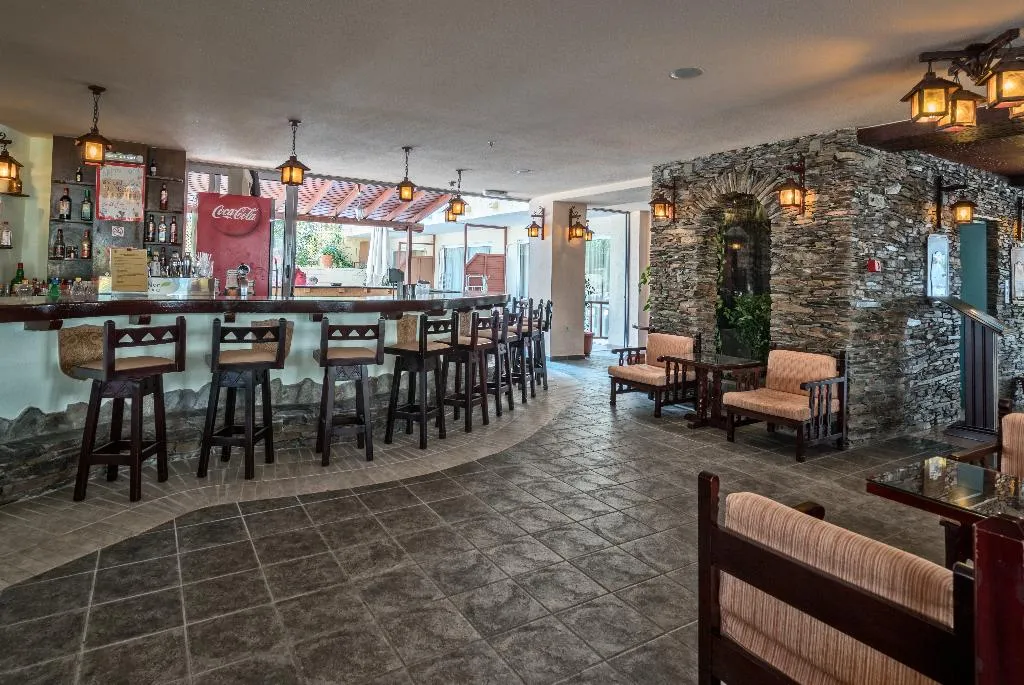 Lobby, Lefkoniko Beach, Crete