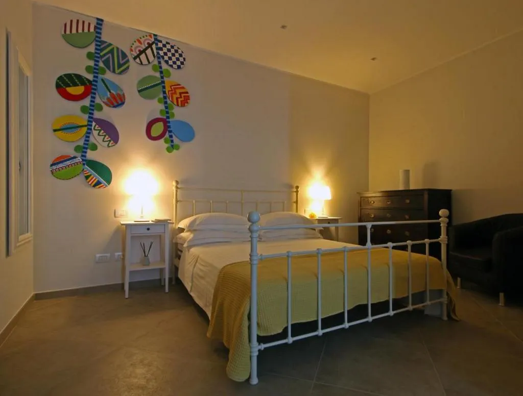 STUDIO WITH KITCHENETTE Room, Sikè Holiday Home to Chill, Catania