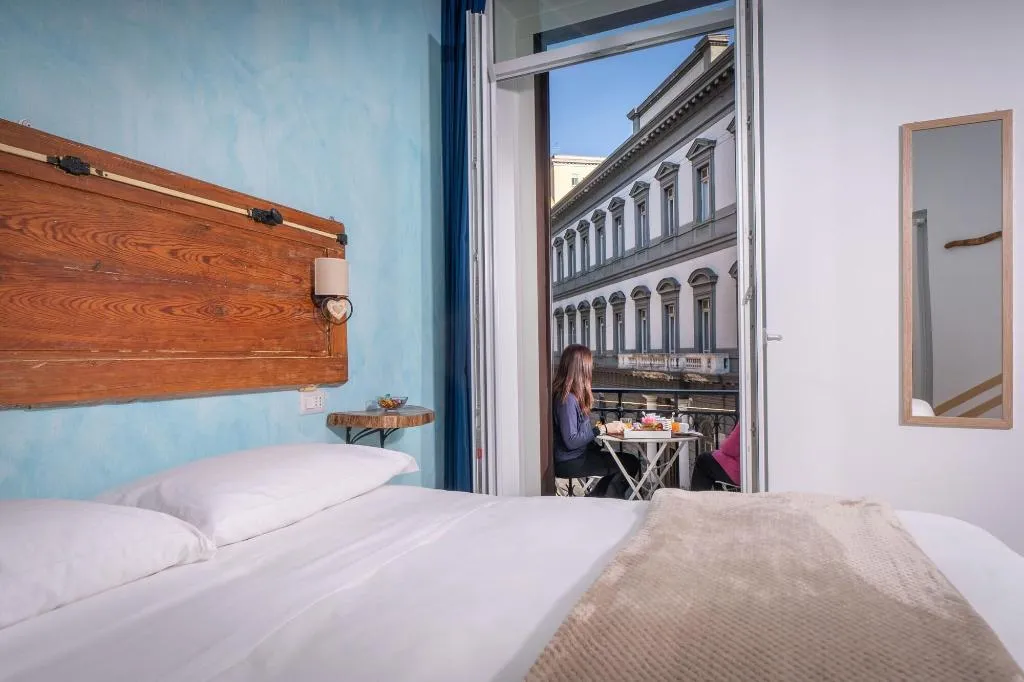 Room, B&B DolceVita Napoli, Naples