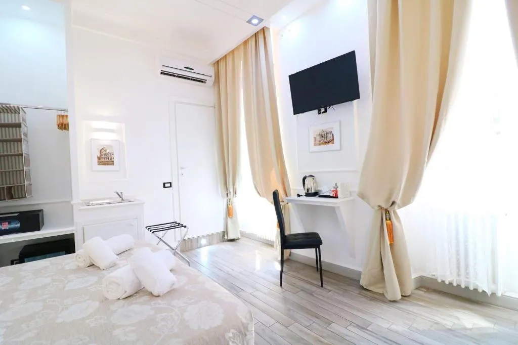Room, Locanda Parlamento, Rome