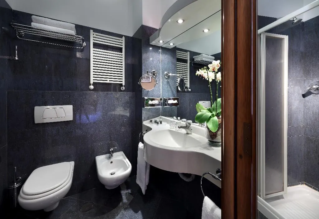 DOUBLE SUPERIOR Room, Hotel Della Torre Argentina, Rome