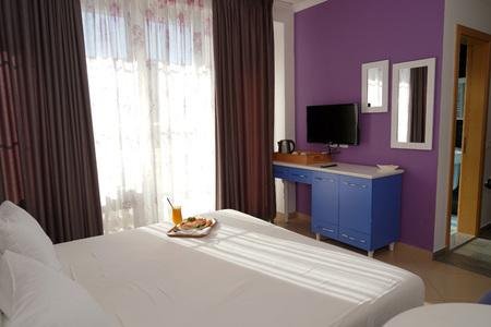 Monaco Hotel, Kavaje