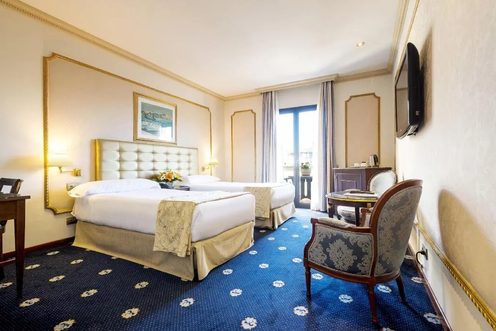 Room, Roger de Lluria, Barcelona