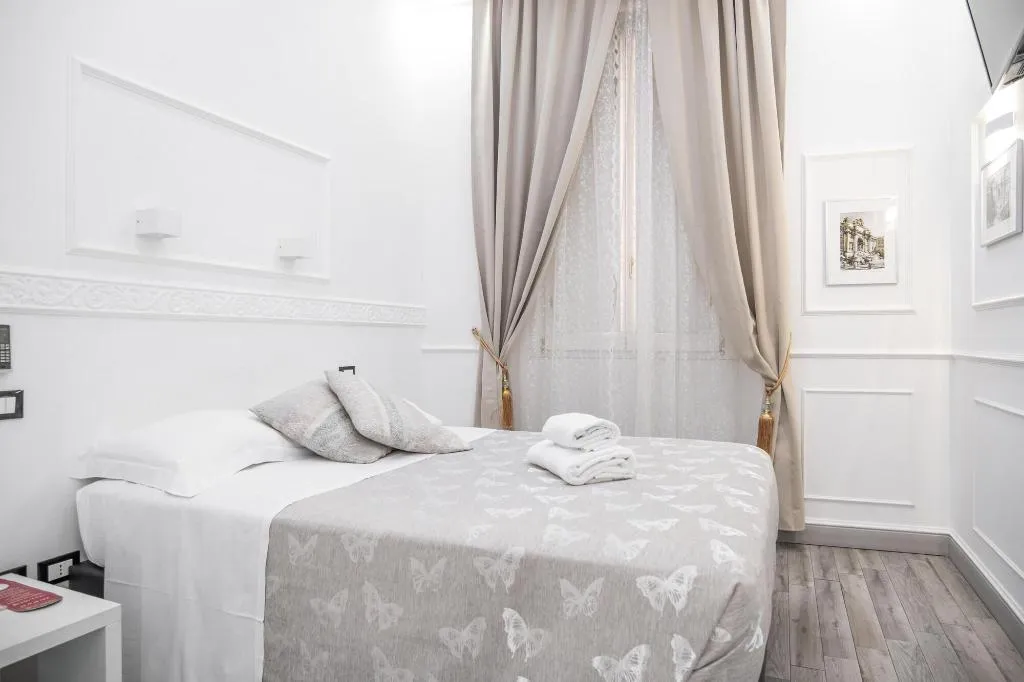 Room, Locanda Parlamento, Rome