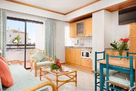 White Hill Hotel, Durres