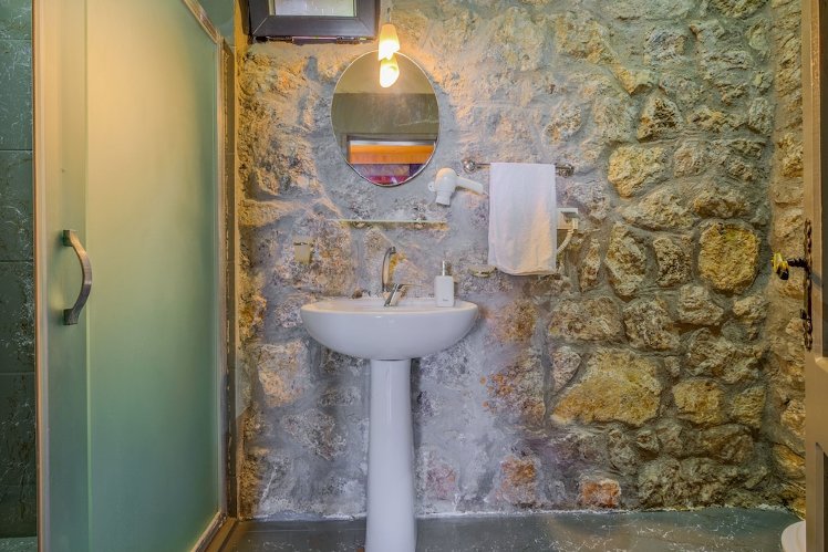 Faralya Yörük Evi, Dalaman