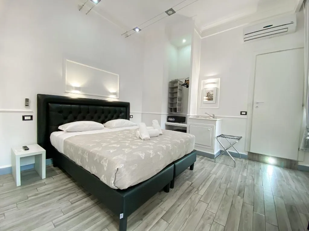 Room, Locanda Parlamento, Rome