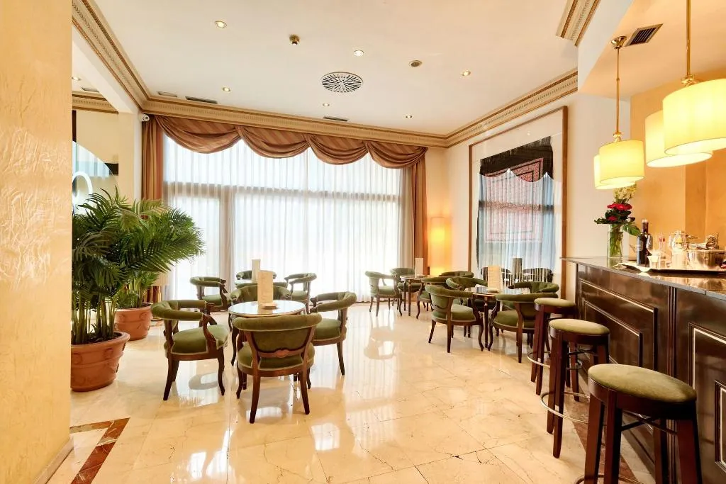 Lobby, Roger de Lluria, Barcelona