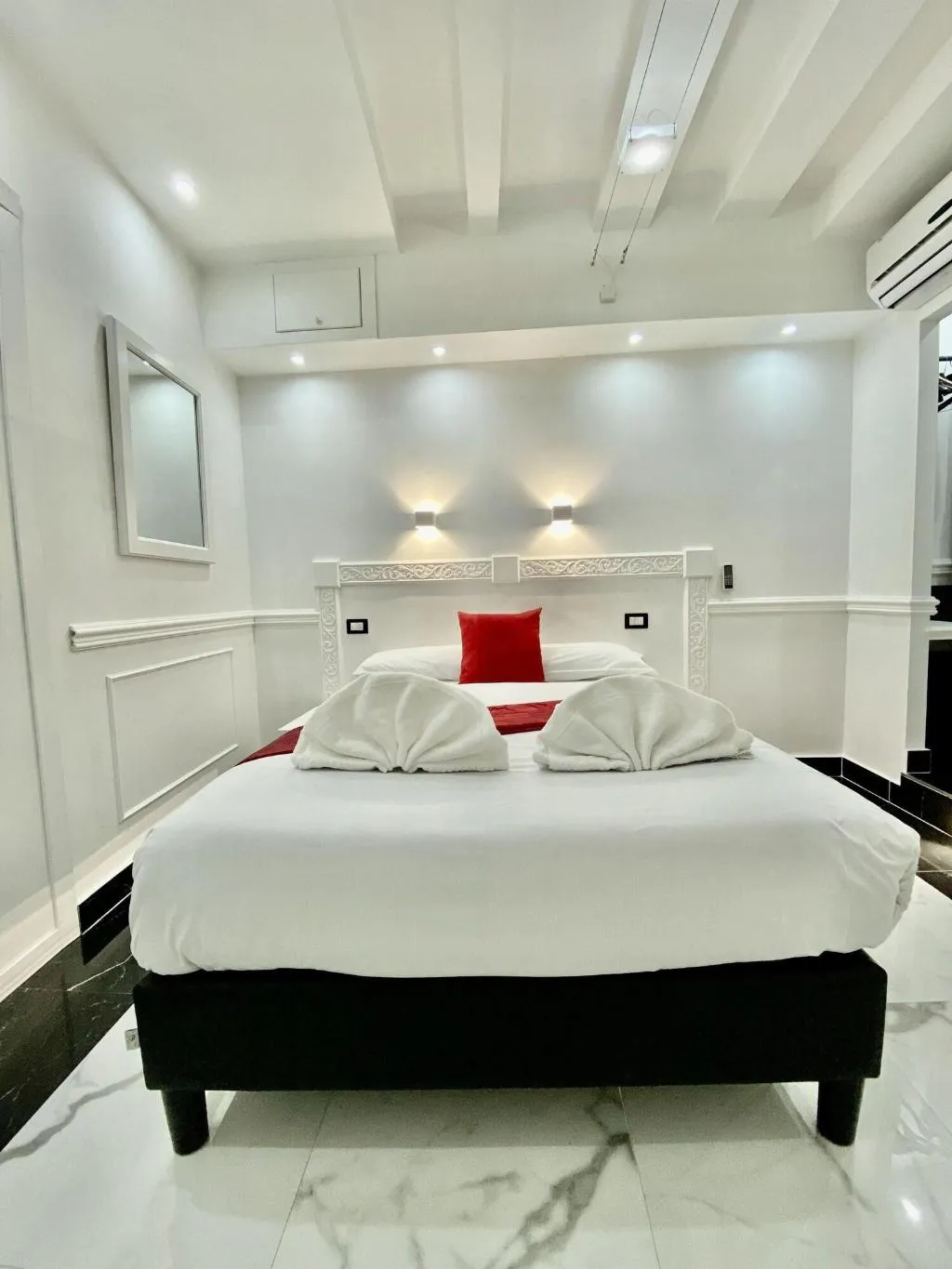 Room, Locanda Parlamento, Rome