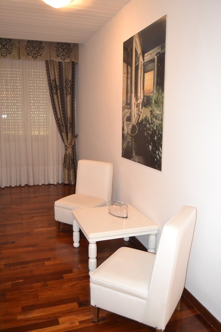 Hotel Palma, Naples