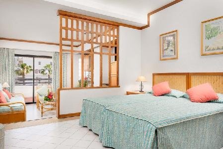White Hill Hotel, Durres