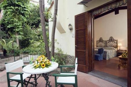 La Villarosa Terme, Naples