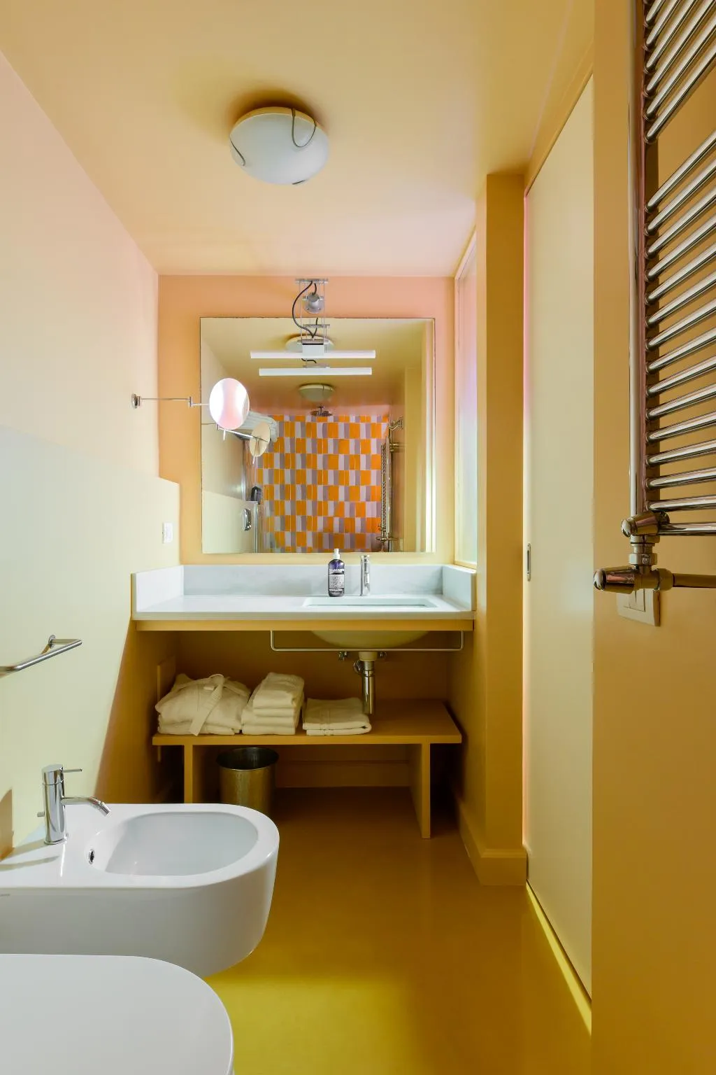 STUDIO DUPLEX Room, Pretaloger Verdi 18, Naples