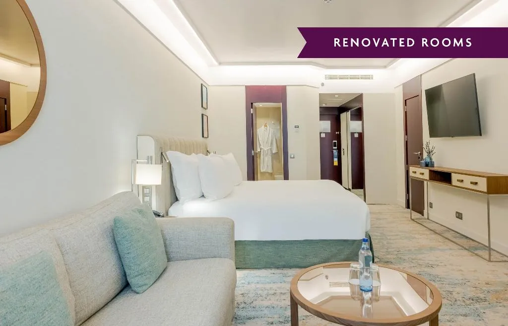 JUNIOR SUITE KING SIZE BED Room, Crowne Plaza Porto, Porto