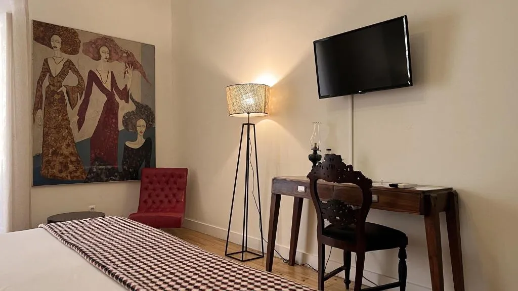 DOUBLE SUPERIOR QUEEN BED Room, Casa do Bairro by Shiadu, Lisbon