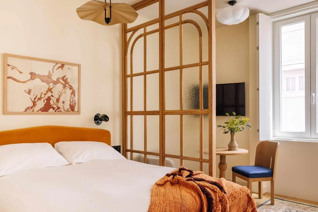 DOUBLE STANDARD Room, Locke De Santa Joana, Lisbon