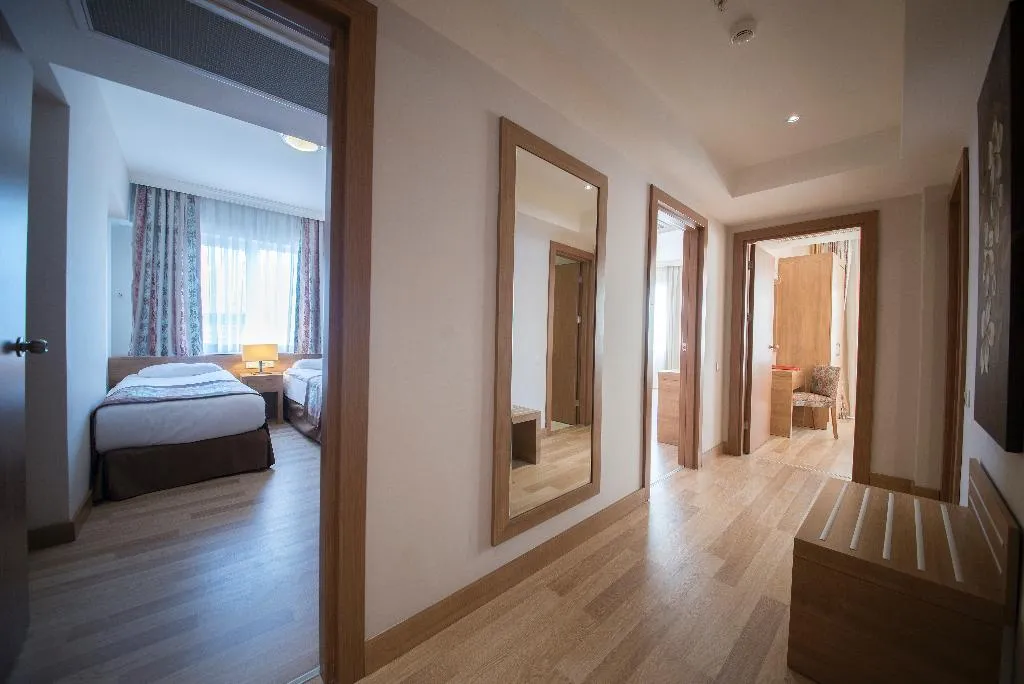 FAMILY ROOM STANDARD Room, Ramada Resort Lara, Antalya