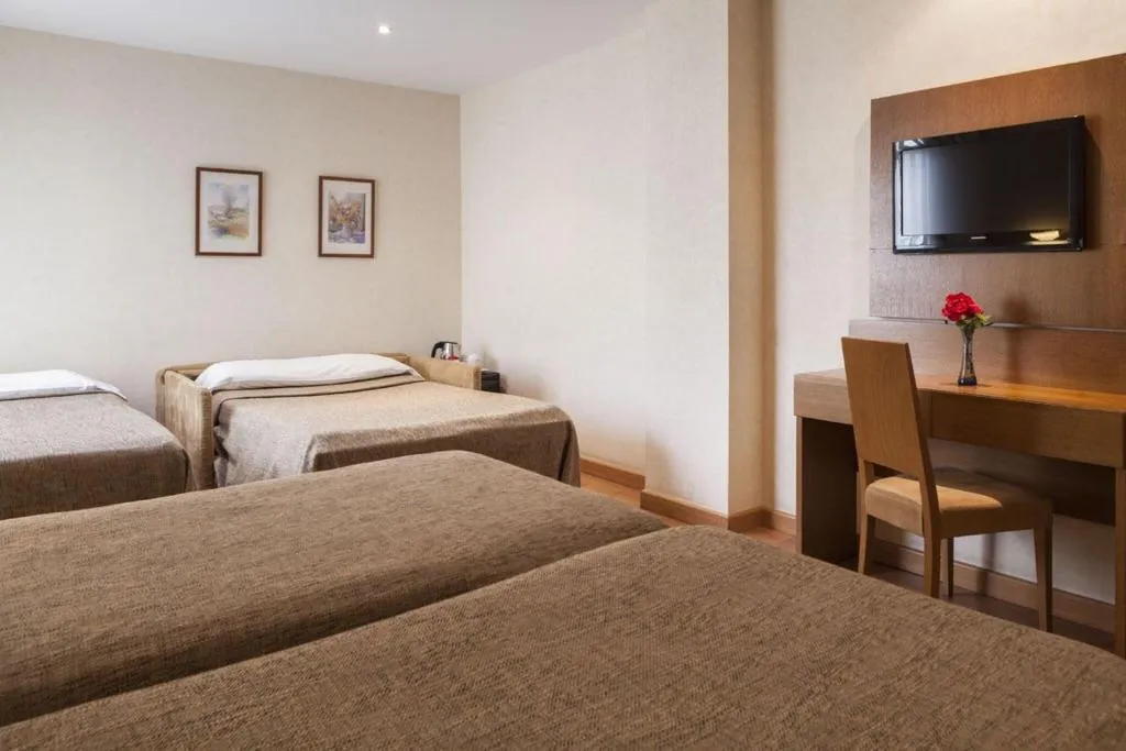 QUADRUPLE STANDARD Room, Don Paco, Seville