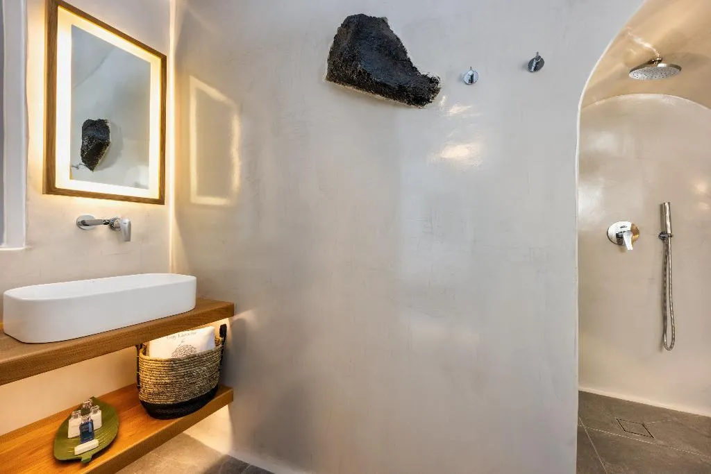 SUITE HONEYMOON Room, Eteoro Suites, Santorini