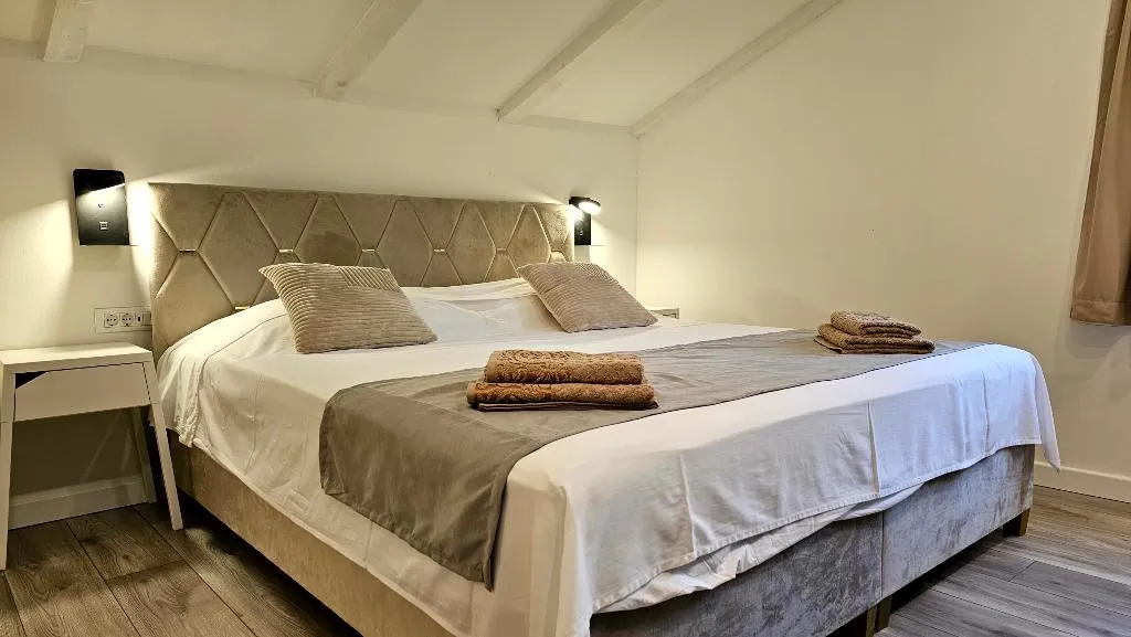 TRIPLE STANDARD Room, Villa Babilon, Dubrovnik