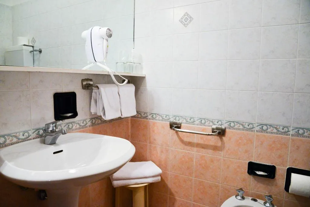 Room, Domingo, Venice