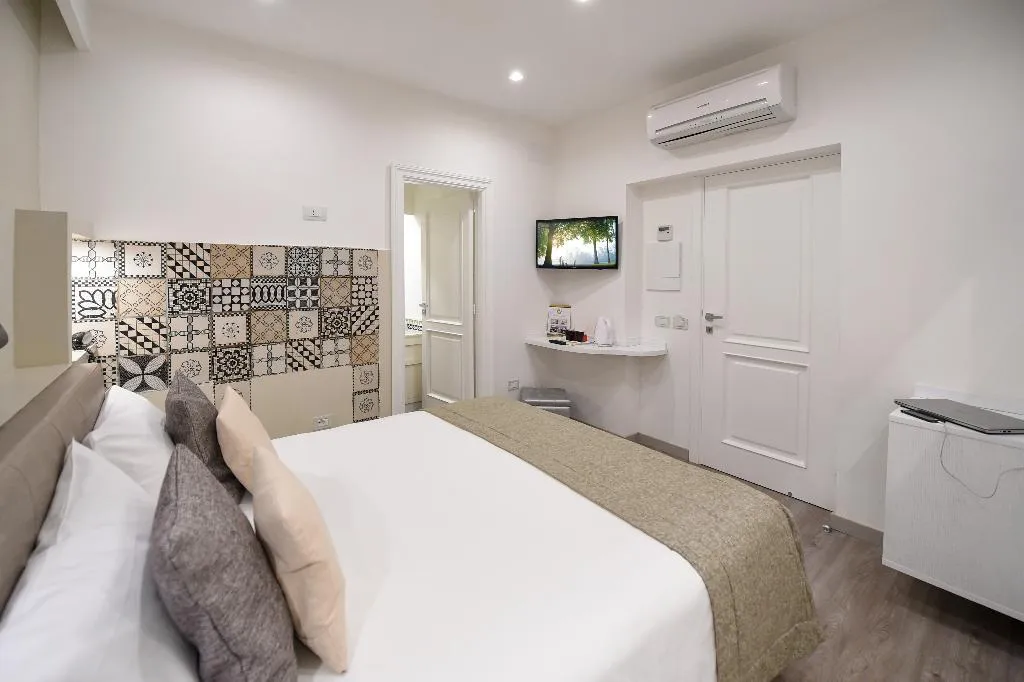 DOUBLE CLASSIC Room, Sorrento City, Naples