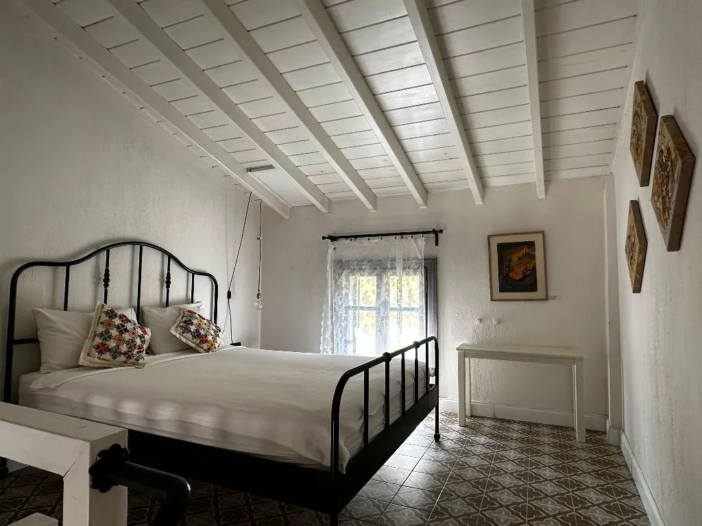 QUADRUPLE LOFT Room, Perperene Konağı, Izmir