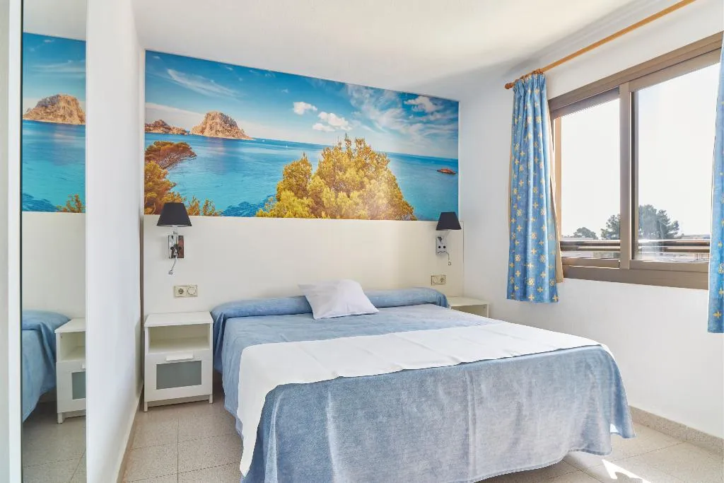 APARTMENT STANDARD Room, APARTAMENTOS CASA LUIS by INVISA, Ibiza