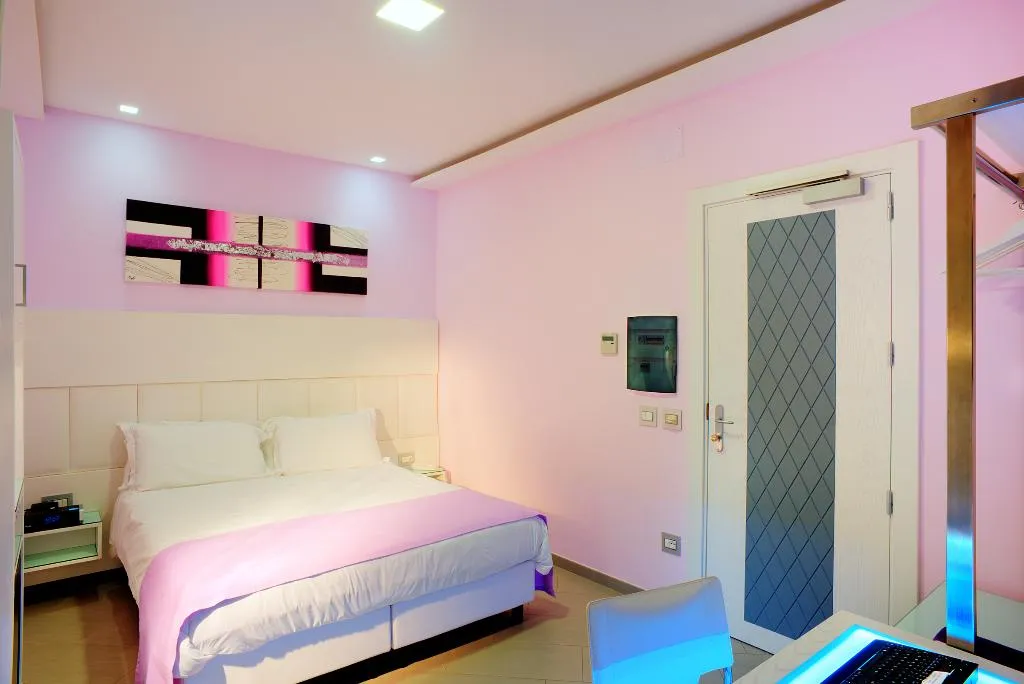DOUBLE SUPERIOR Room, Tasso Suites, Naples