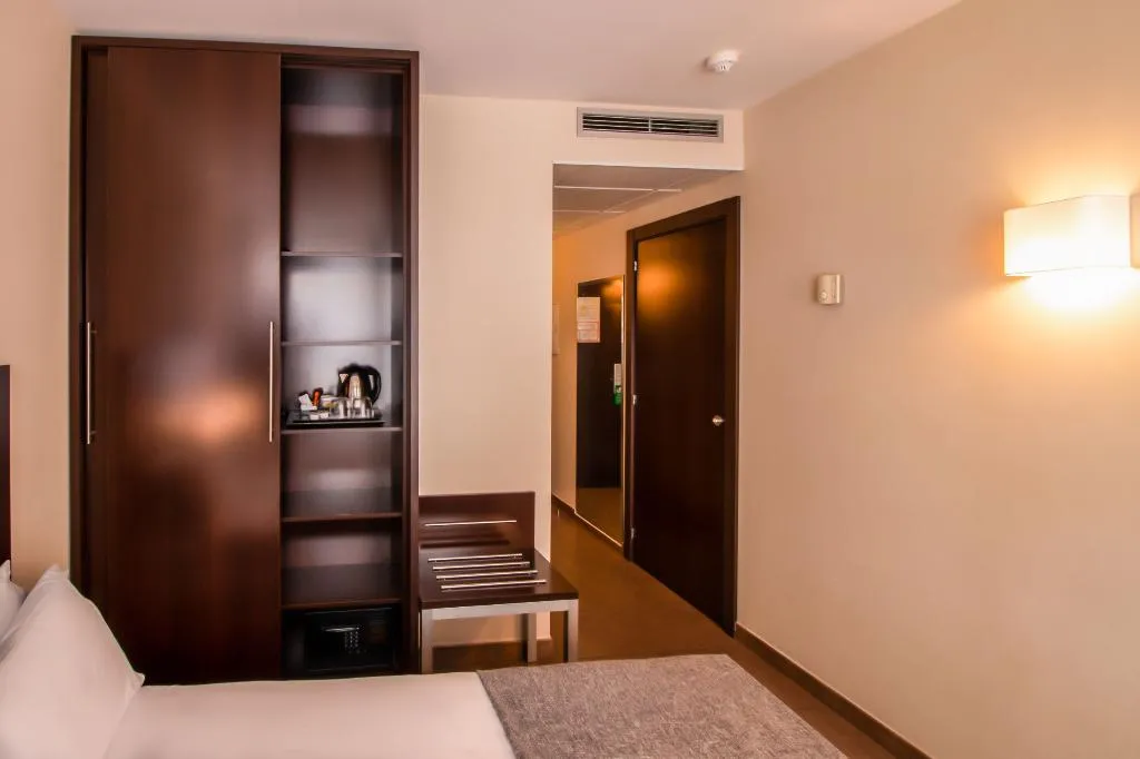 TRIPLE STANDARD Room, Teatre Auditori, Barcelona