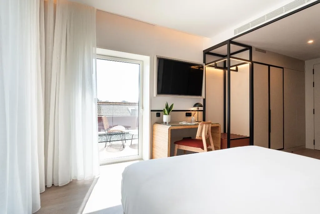 DOUBLE SUPERIOR WITH TERRACE Room, The Editory Garden Baixa Porto Hotel, Porto