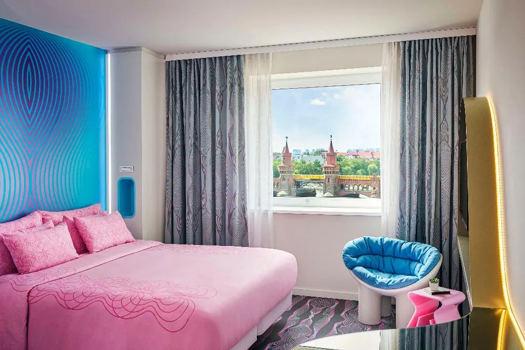 DOUBLE WITH VIEWS Room, nhow Berlin, Berlin