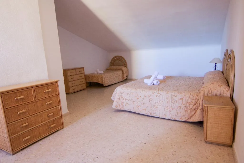 APARTMENT THREE BEDROOMS Room, Valencia Port Saplaya Apartamentos, Valencia