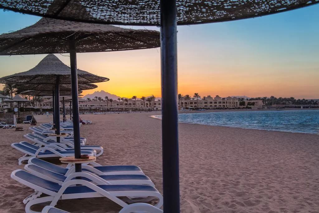 Beach, Cleopatra Luxury Resort Makadi Bay - Adults Only, Red Sea Riviera