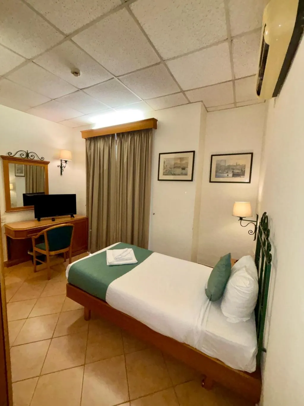 SINGLE STANDARD Room, Hotel Kennedy Nova, Malta