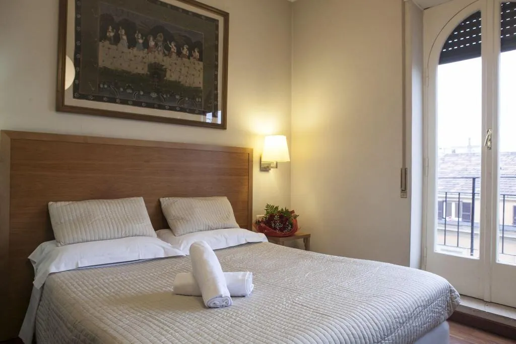 DOUBLE QUEEN SIZE BED Room, Hotel Terminal, Rome