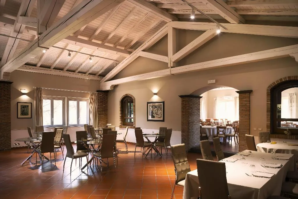 Restaurant, Picciolo Etna Golf Resort & Spa, Curio Collection, Catania